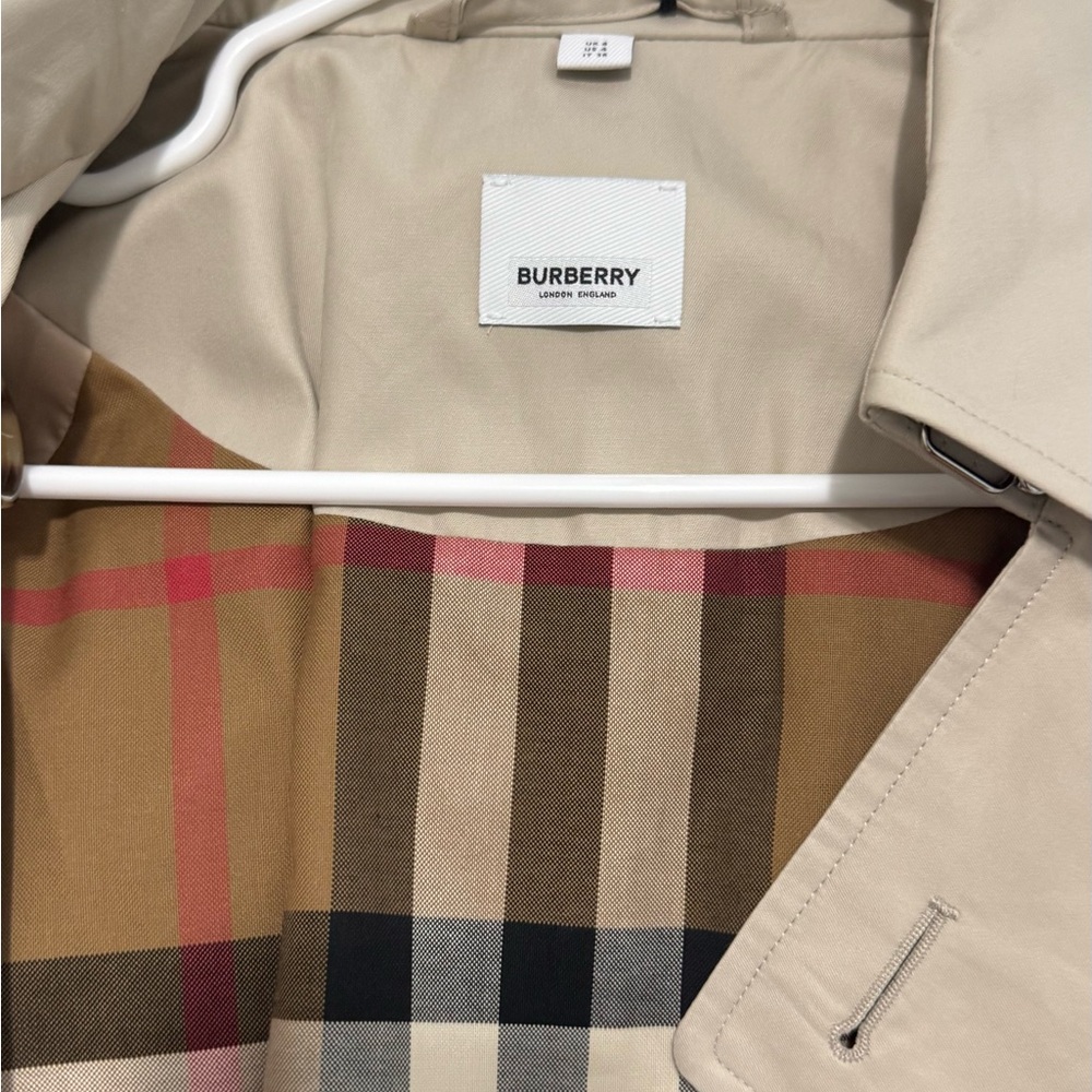 Burberry Light Tan Trench Coat with Check Lining - Picture 3 of 13